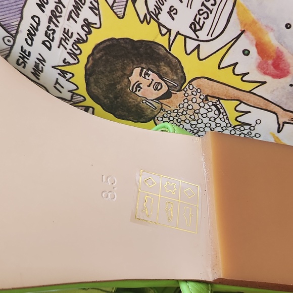 Jeffrey Campbell new with box flat green sandals with pearls. 8.5 M - Picture 4 of 4